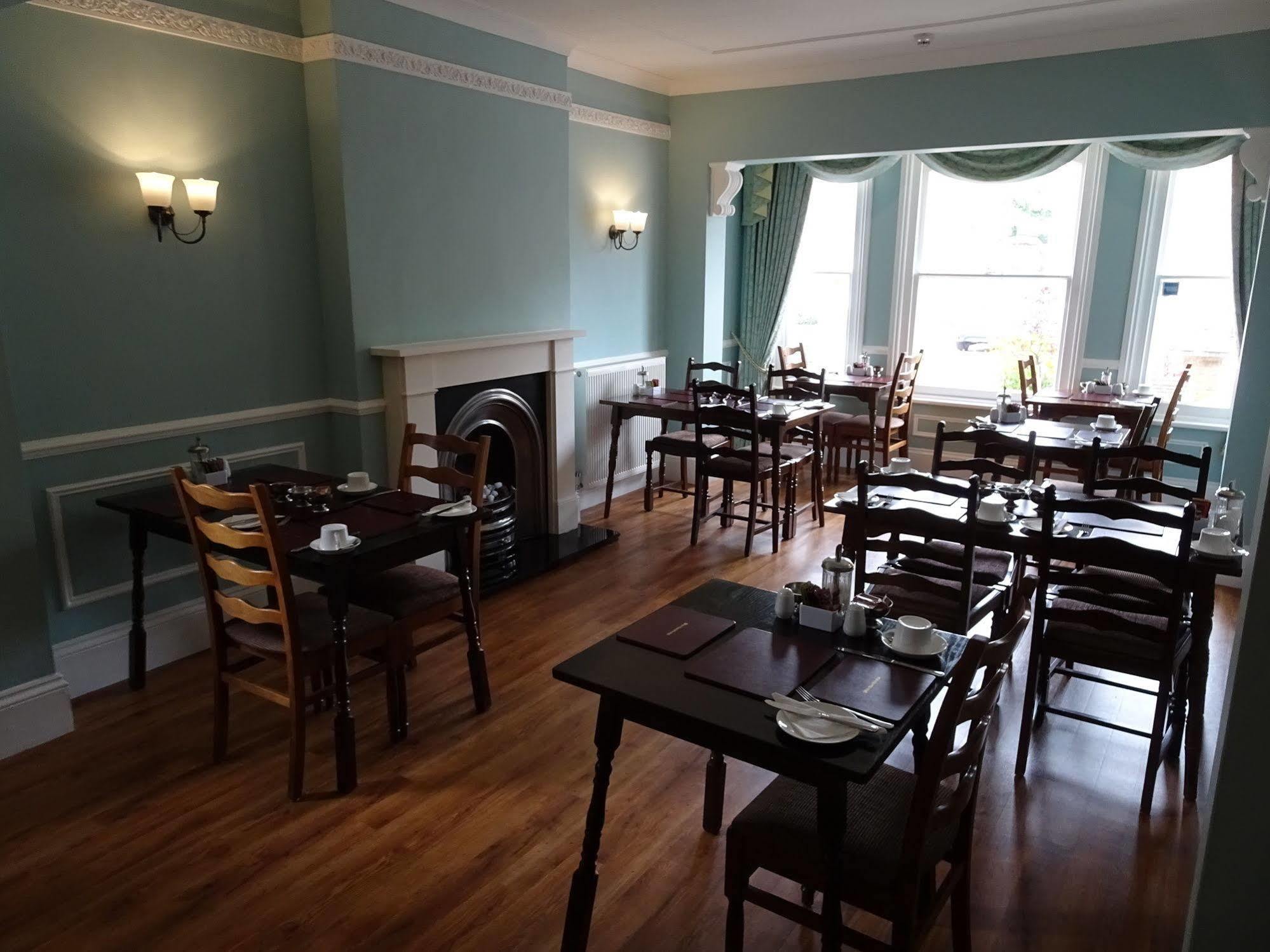 Fernbank Hotel Basingstoke Exterior foto